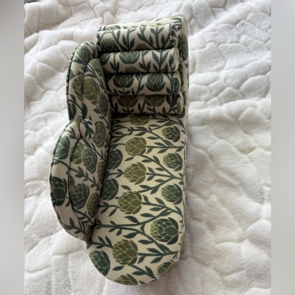 Jewelry Box Green Floral Patterned Chaise Lounge - Picture 9 of 12